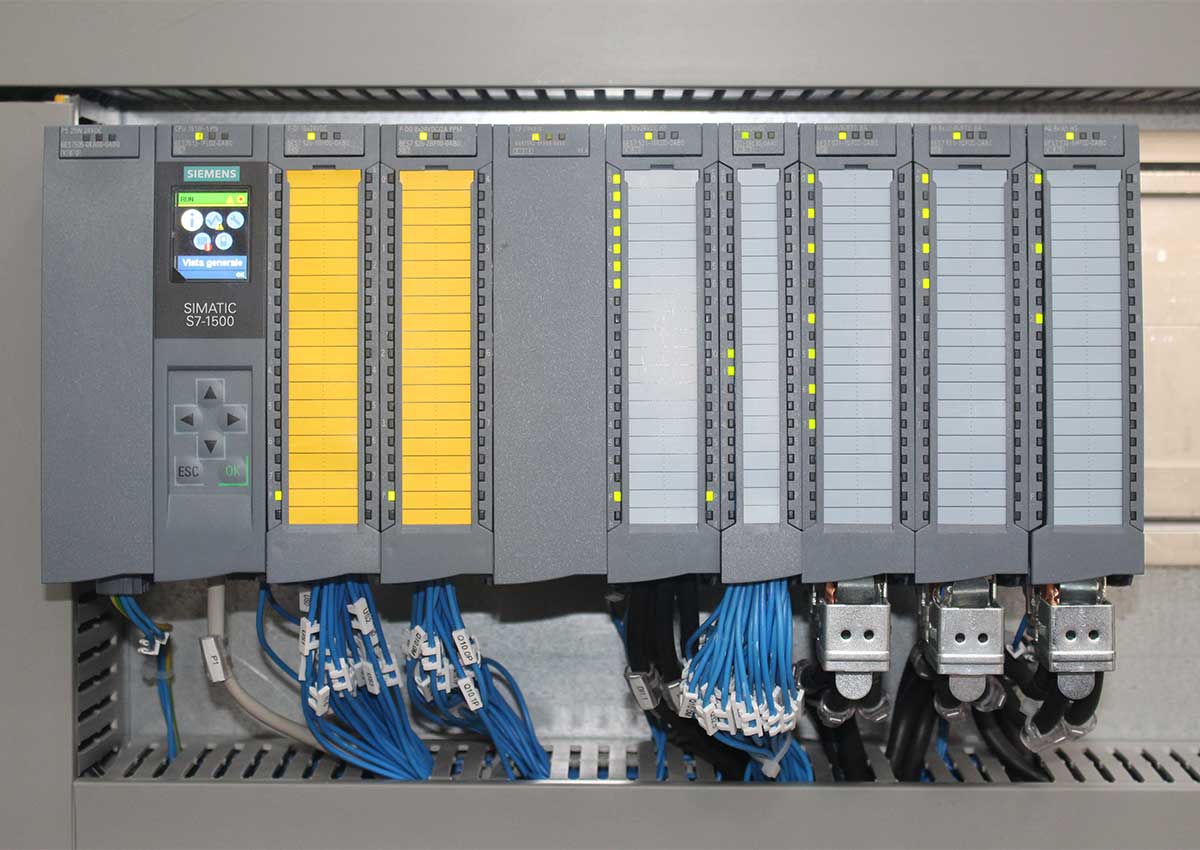 Revamping sistemi di controllo macchine e impianti